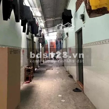 Ông anh cần bán dãy trọ 16phòng Hóc Môn giá 950triệu, sổ riêng
