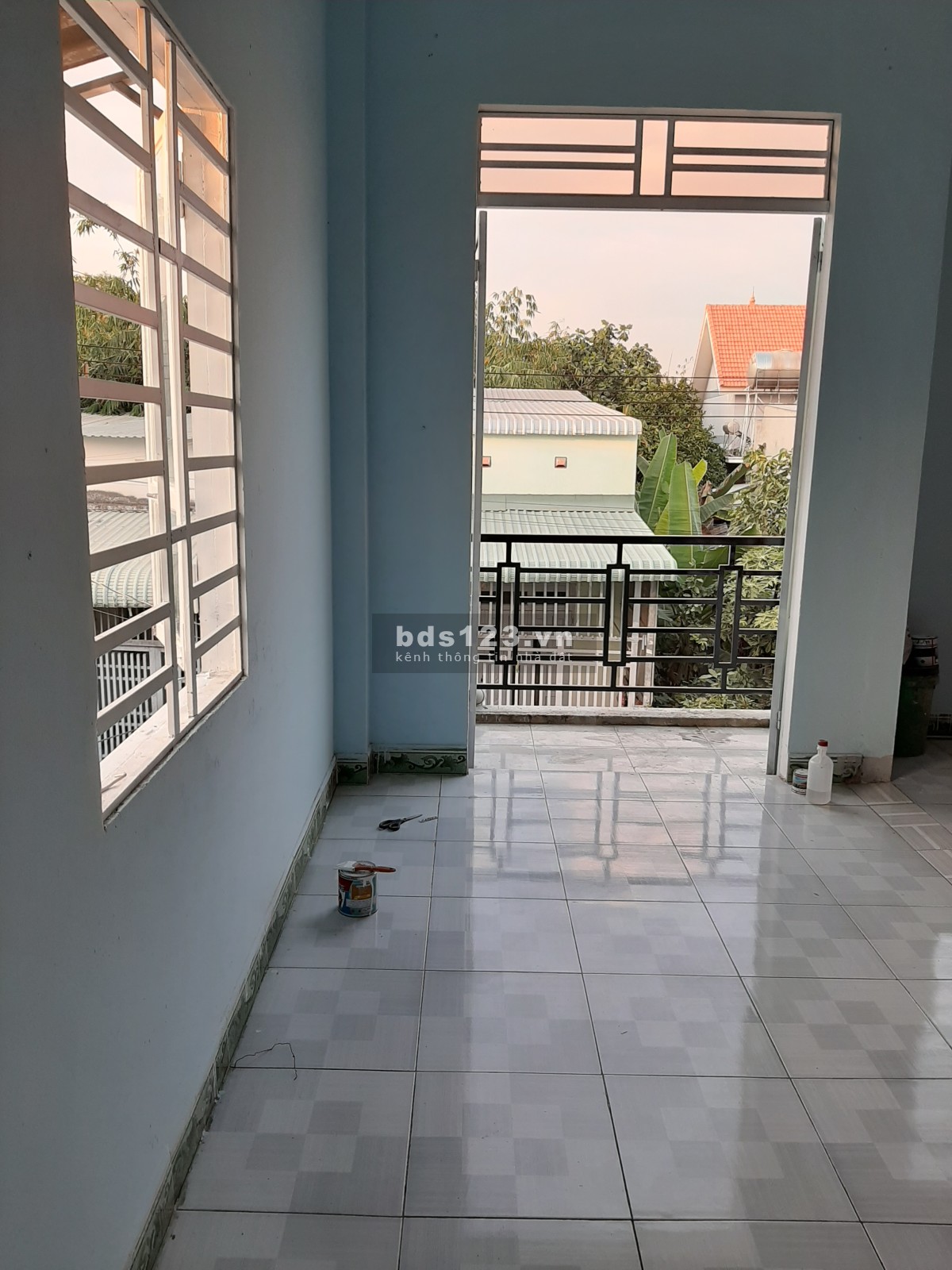 Cho thuê nhà lầu ở tân đông hiệp, tp dĩ an gồm 3pn,2wc,full nội thất