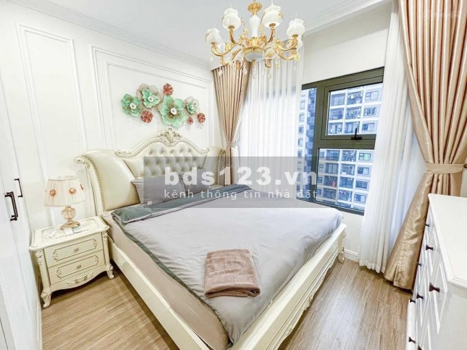 Căn hộ 2N + 1WC bán giá 1,54 tỷ tại Vinhomes Ocean Park. LH 0942.782.768