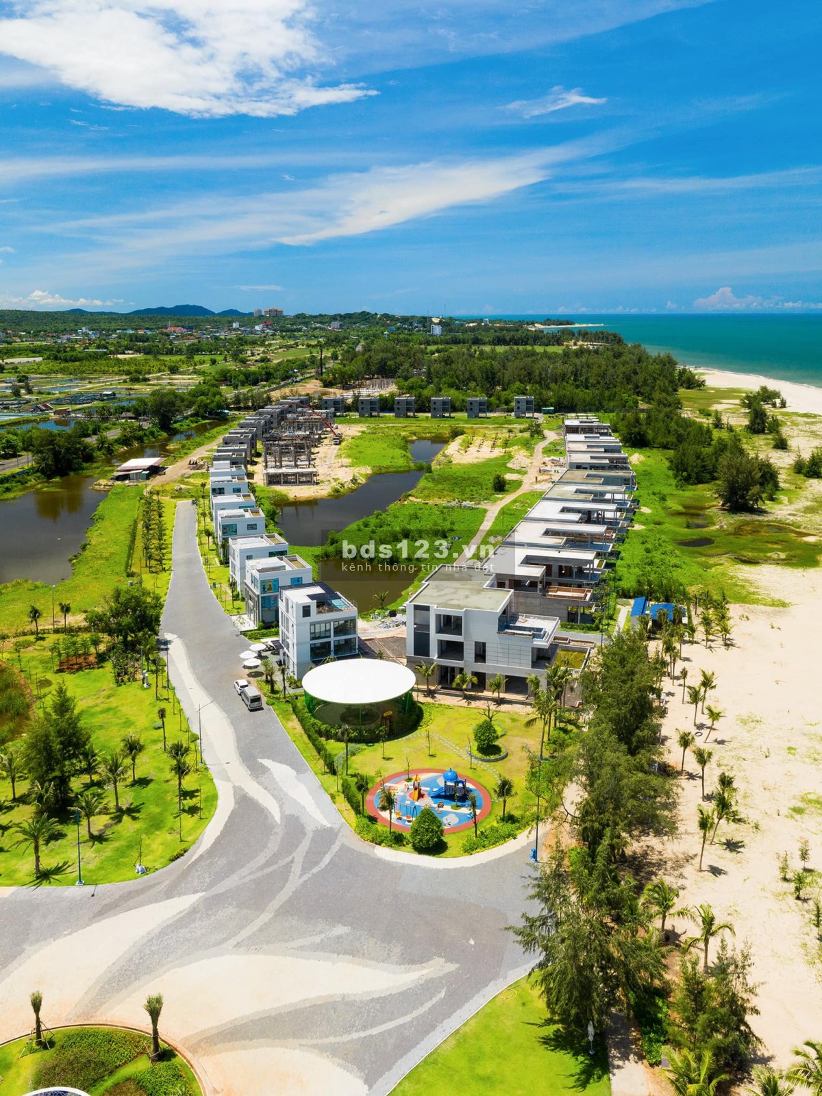 Mua biệt thự Charm Resort Ho Tram căn mặt tiền biển lợi nhuận 90%/năm