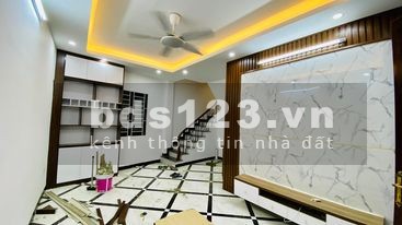 Bán nhà 5 tầng xây mới, đẹp long lanh cách 50m ra mặt phố Giải Phóng giá 3.85 tỷ.
