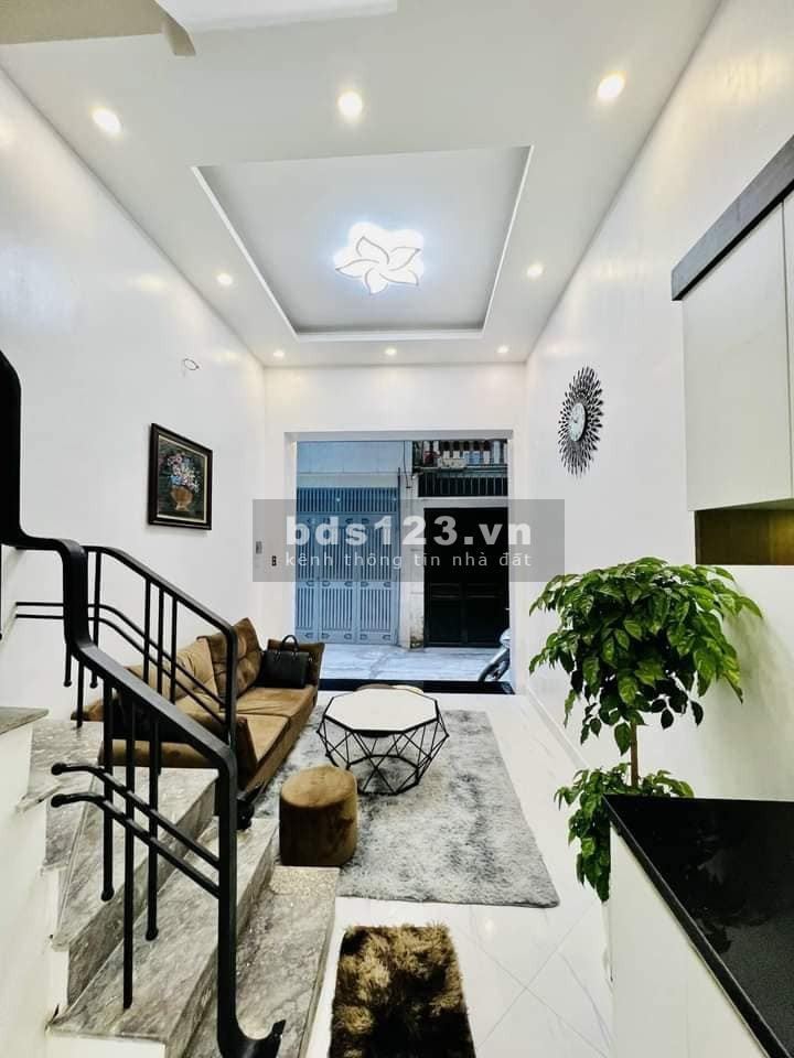 Bán nhà ngõ ô tô Hoàng Mai 20m x 4 tầng, MT 3.2m, giá 3.5 tỷ