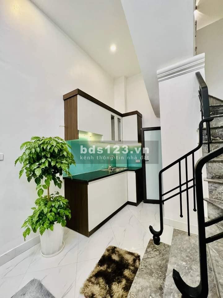 Bán nhà ngõ ô tô Hoàng Mai 20m x 4 tầng, MT 3.2m, giá 3.5 tỷ