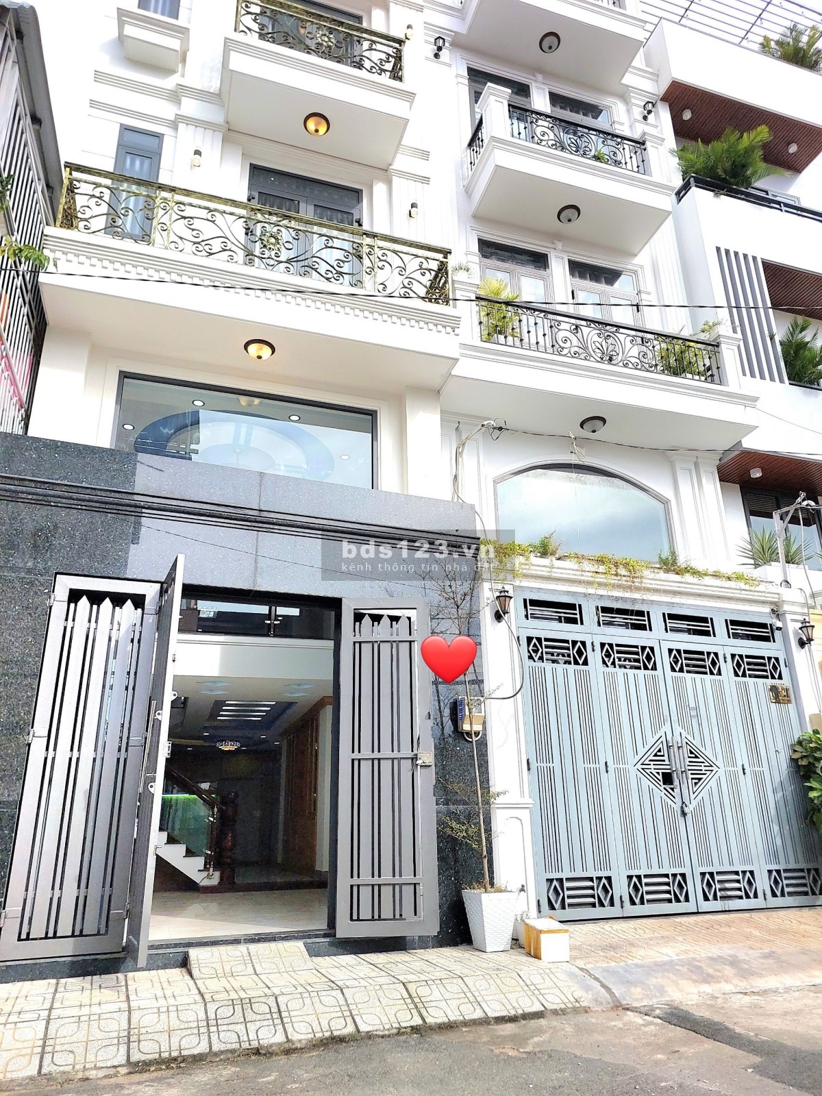 Bán gấp nhà Villa trung tâm Gò Vấp DT 60m² x 4 tầng giá cực mềm 8,3 tỷ đồng