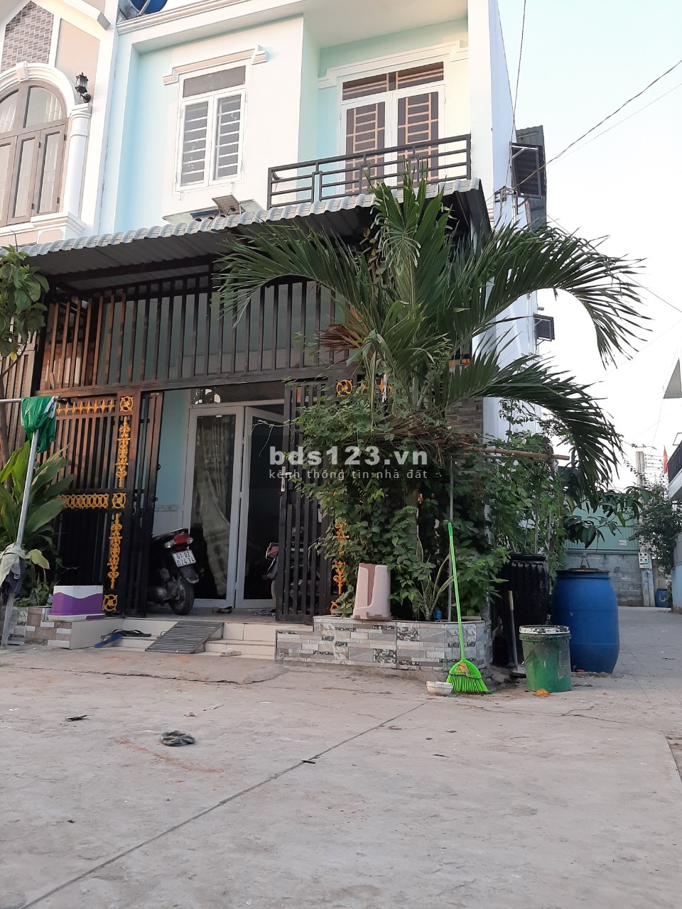Cho thuê nhà lầu ở tân đông hiệp, tp dĩ an gồm 3pn,2wc,full nội thất