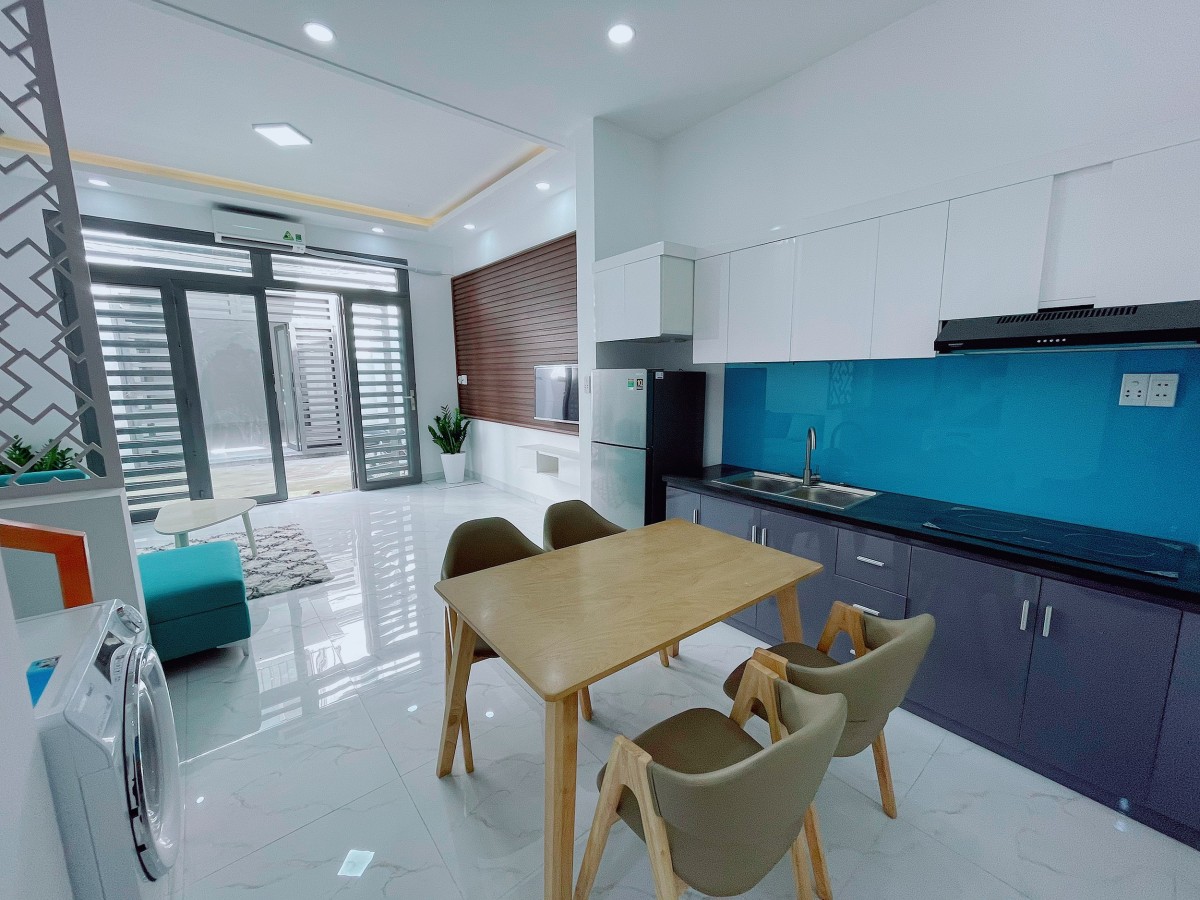 Cần bán gấp nhà 1 lầu 73m2 sổ hồng riêng ngay đường lớn 8m gần trường học dân cư đông