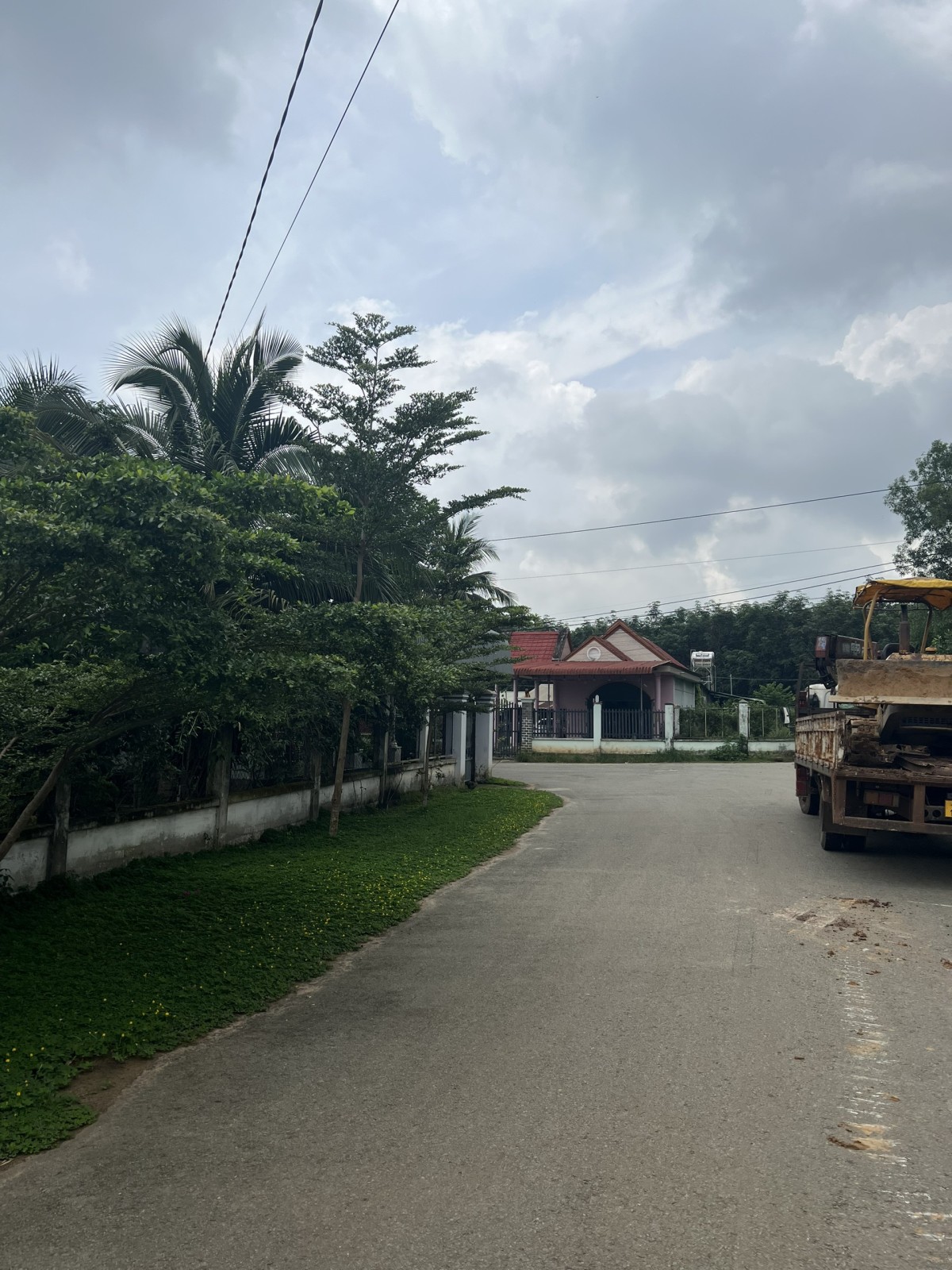 9 nền đẹp Bình Sơn cách sân bay chỉ 1km 100m2 giá 2tỷ ngay MT DT769 NH cho vay 70%