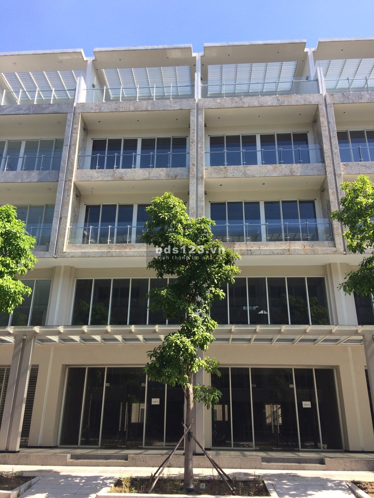 Cho thuê shophouse Sari Town Quận 2 giá chỉ 130 triệu/tháng căn góc
