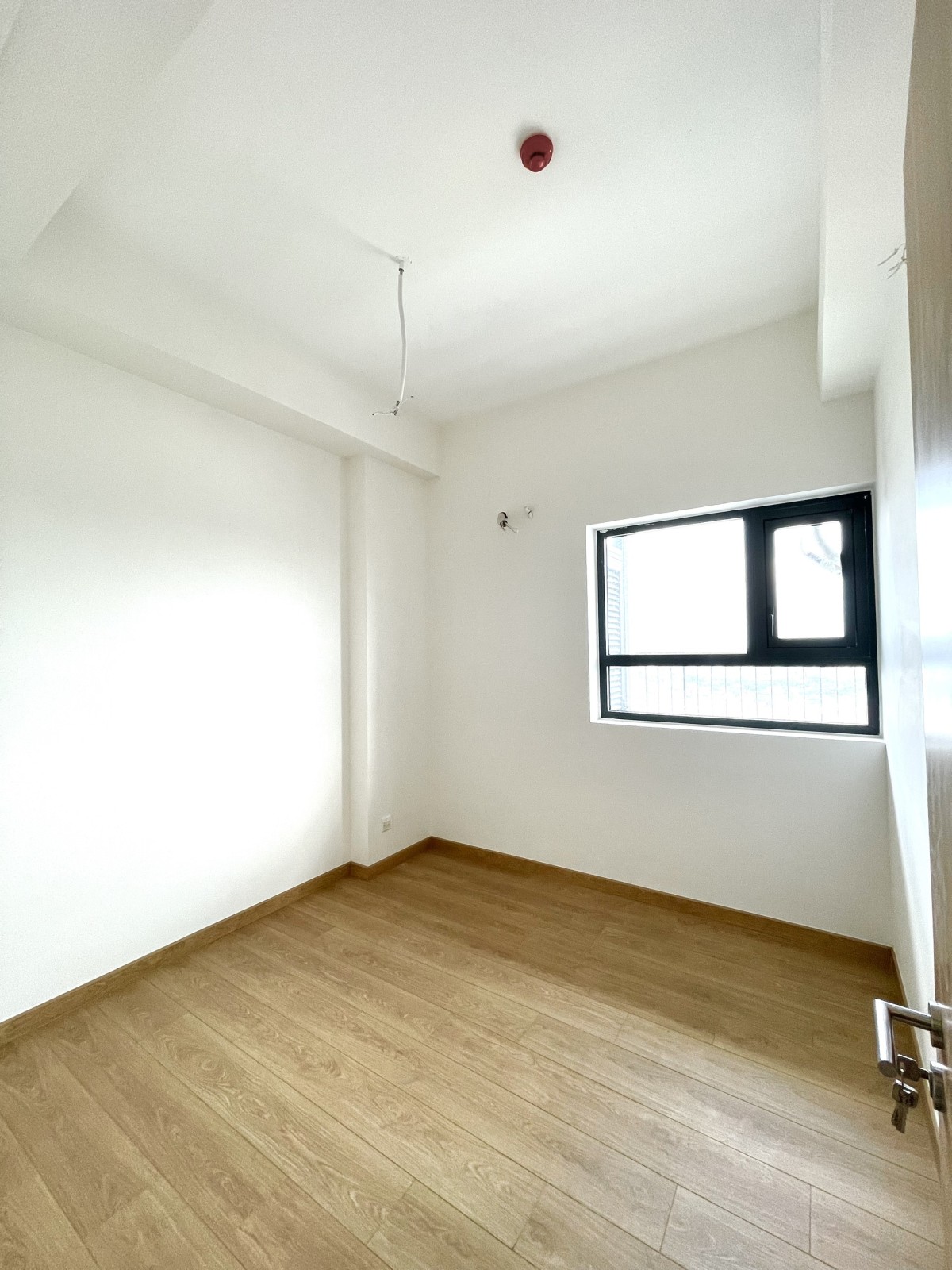Chính chủ cần bán căn hộ 2 pn, 2wc dt 68m2 ở cc Centum Wealth giá chỉ 2.2 tỷ NTCB cao cấp