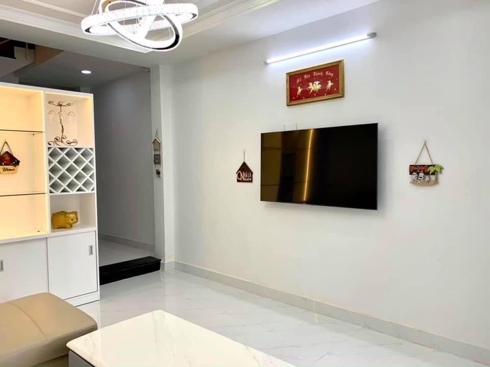 Bán nhà sát mặt tiền Nguyễn Thị Thập xe hơi đỗ cửa, diện tích 75m2, giá 8 tỷ nhỉnh