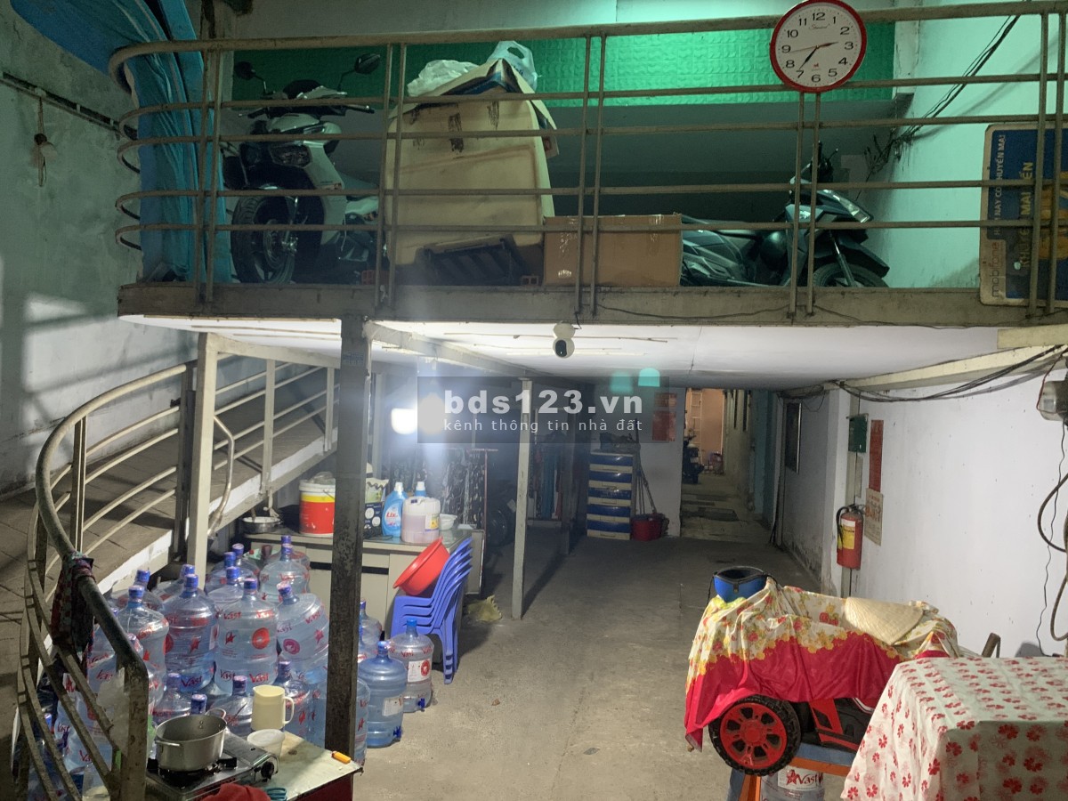 Bán Nhà CHDV Diện Tích Khủng 5 Tầng 25 Phòng Hẻm Xe Tải Khu Vực Nhiều Trường Đại Học.