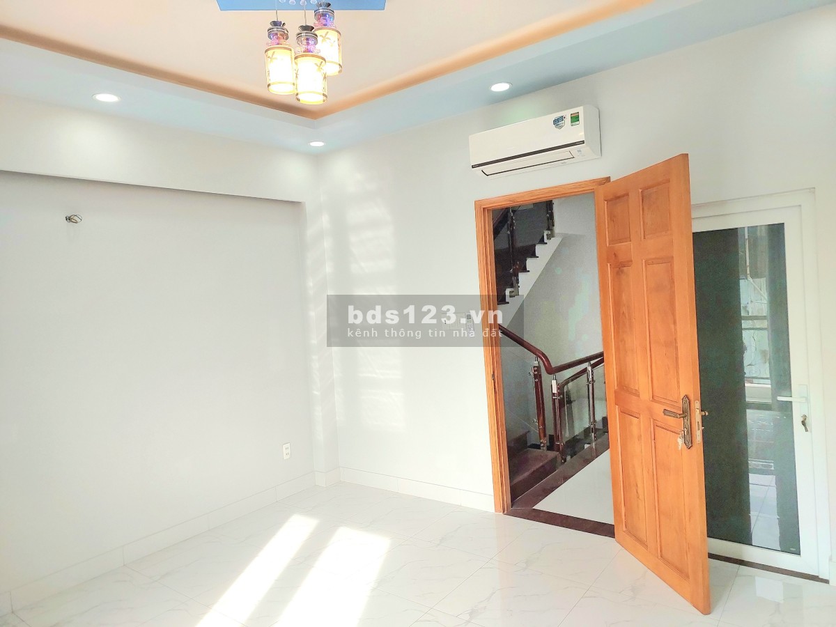 Bán gấp nhà Villa trung tâm Gò Vấp DT 60m² x 4 tầng giá cực mềm 8,3 tỷ đồng