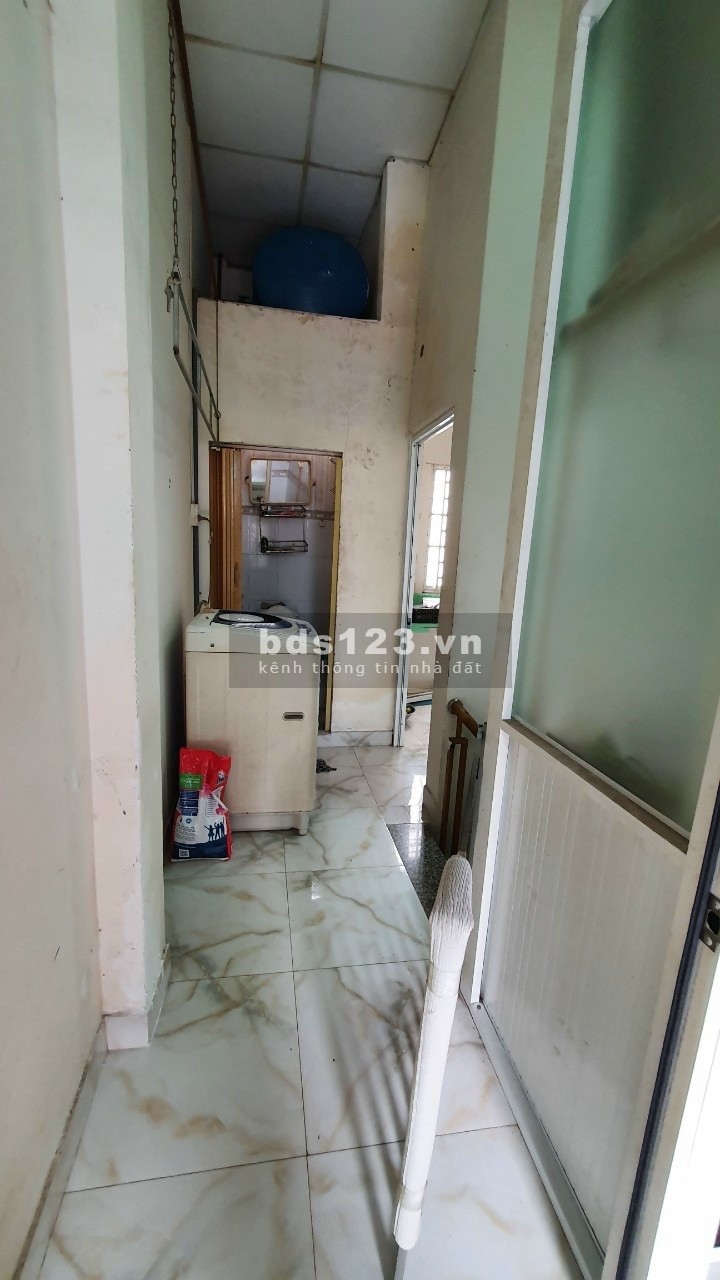 Nhà ngay Trung Tâm Quận Tân Phú sát với Quận Tân Bình, giá thương lượng