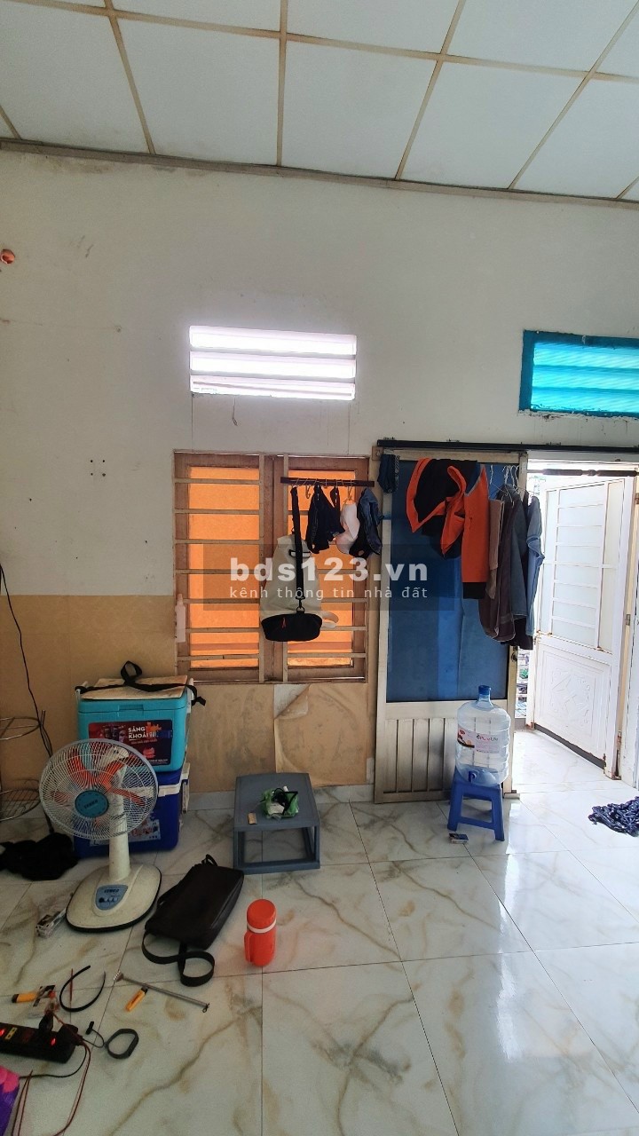 Nhà ngay Trung Tâm Quận Tân Phú sát với Quận Tân Bình, giá thương lượng
