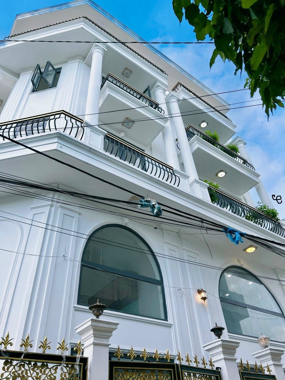 Nhà 4 Tầng Có Thang Máy diện tích sử dụng 200m2 Giá nhỉnh 5 tỷ