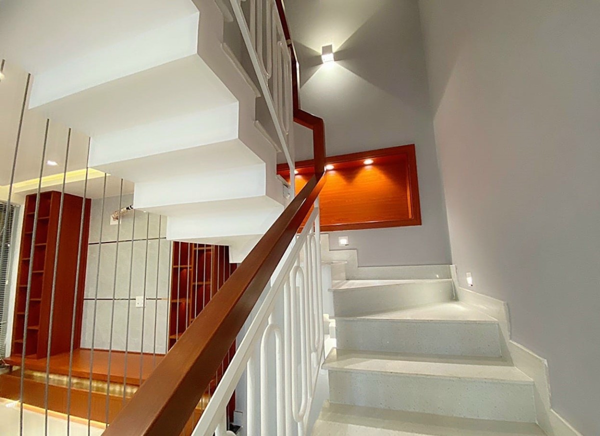 Nhà đẹp đường Huỳnh Văn Bánh PN, ngang 7.5m, dòng tiền 30 tr/tháng, giá 6.5 tỷ TL