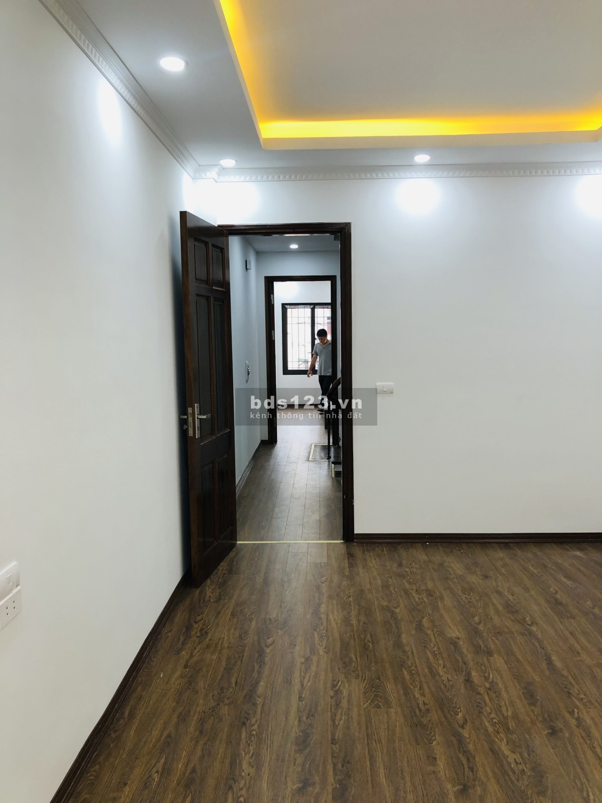 Bán nhà diện tích 50m² x 5 tầng 8 PN đang cho thuê giá cực tốt 5,75 tỷ đồng