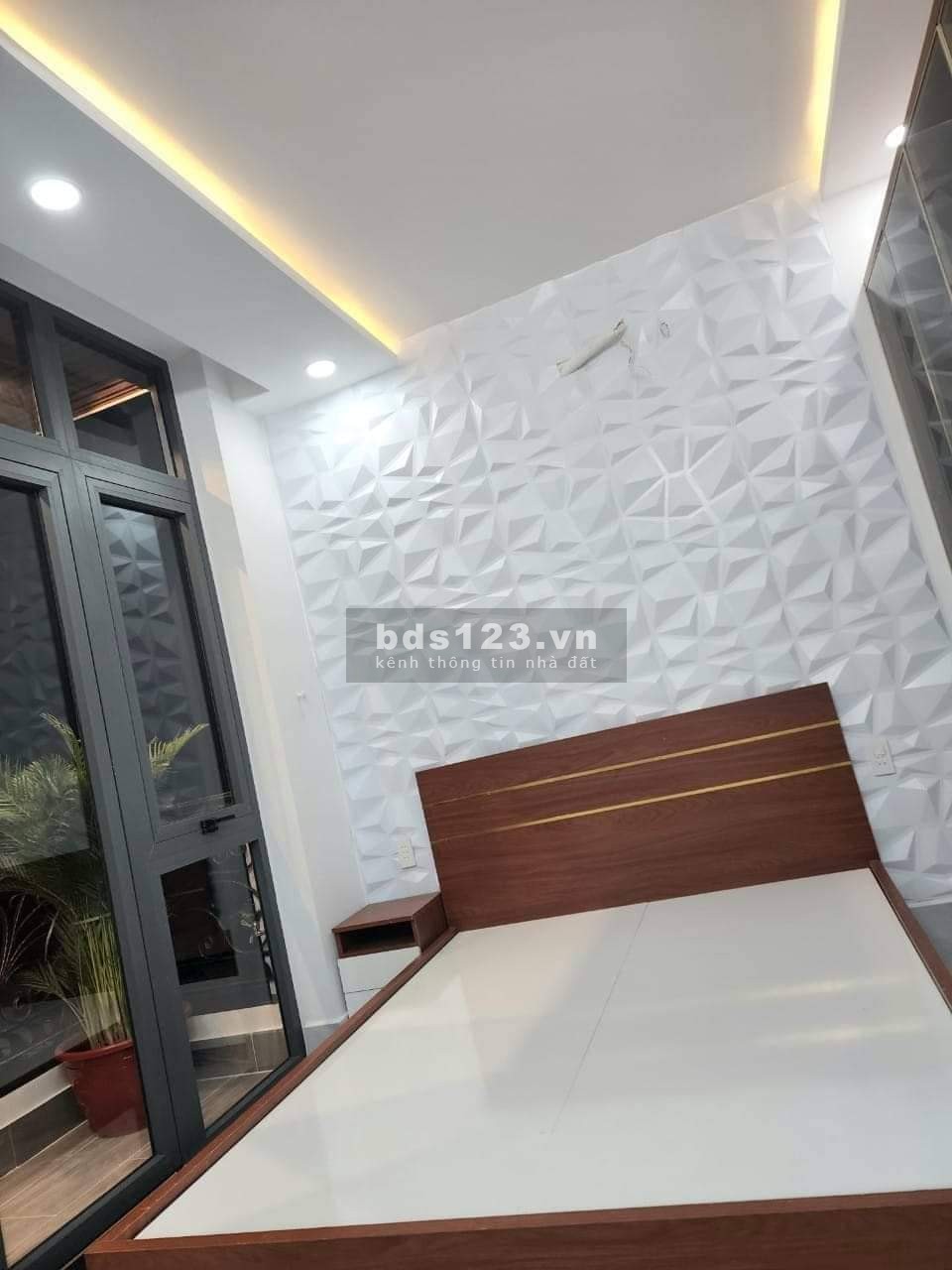 Bán Nhà Phố Siêu Víp Lê Đức Thọ diện tích hơn 50m² giá chỉ 5 tỷ