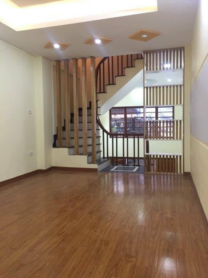Bán gấp Tôn Thất Tùng, ô tô, kinh doanh, hơn 40m2, 5 tầng, nhỉnh 6tỷ. lh 0782479469