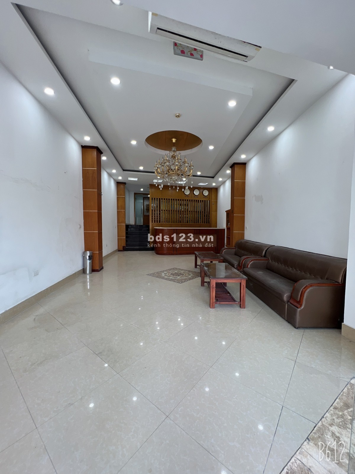 Cho thuê MBKD tại 202 Trần Duy Hưng đối diện tòa Charmvit Tower