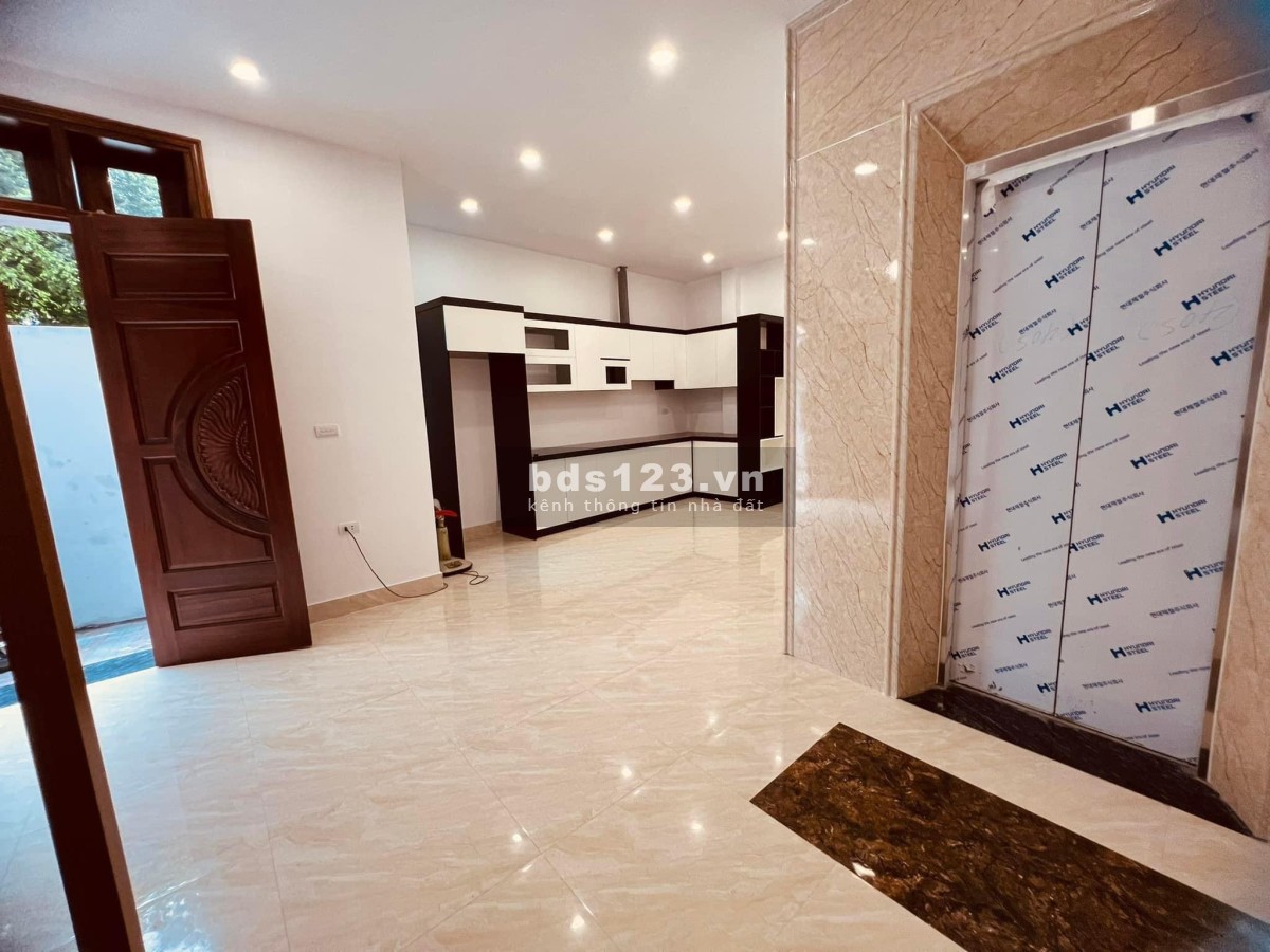NHANH THÌ CÒN! Hoa hậu giữa Phạm Văn Đồng có thang máy, hồ cá chỉ 6 tỷ, DT 64mx5t, mt 5.2m