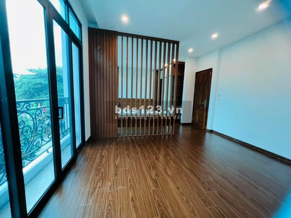 NHANH THÌ CÒN! Hoa hậu giữa Phạm Văn Đồng có thang máy, hồ cá chỉ 6 tỷ, DT 64mx5t, mt 5.2m