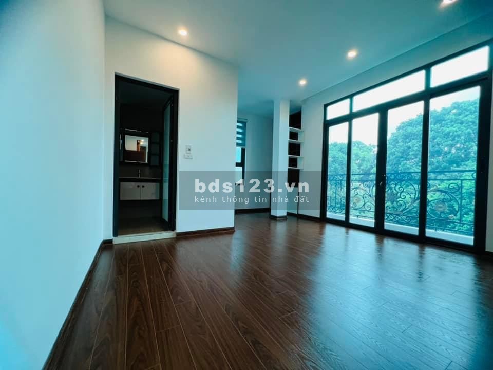 NHANH THÌ CÒN! Hoa hậu giữa Phạm Văn Đồng có thang máy, hồ cá chỉ 6 tỷ, DT 64mx5t, mt 5.2m