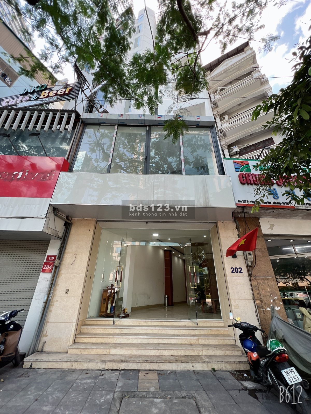 Cho thuê MBKD tại 202 Trần Duy Hưng đối diện tòa Charmvit Tower