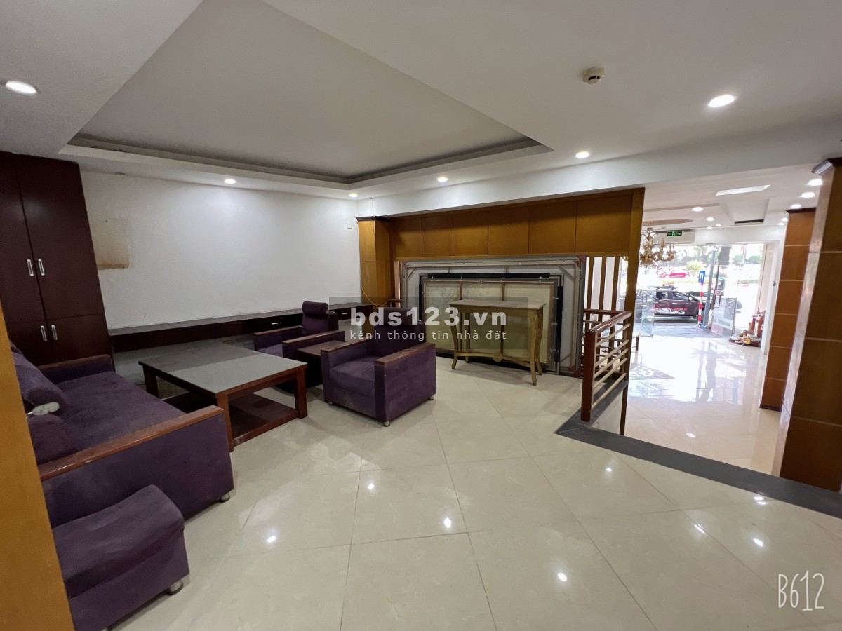 Cho thuê MBKD tại 202 Trần Duy Hưng đối diện tòa Charmvit Tower