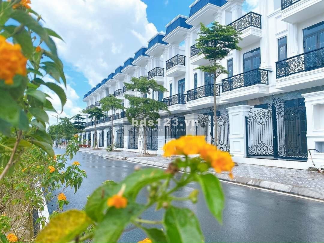 Bán lô đất nền đã có sổ tại đường Lê Hồng Nhi liên hệ 0978372988