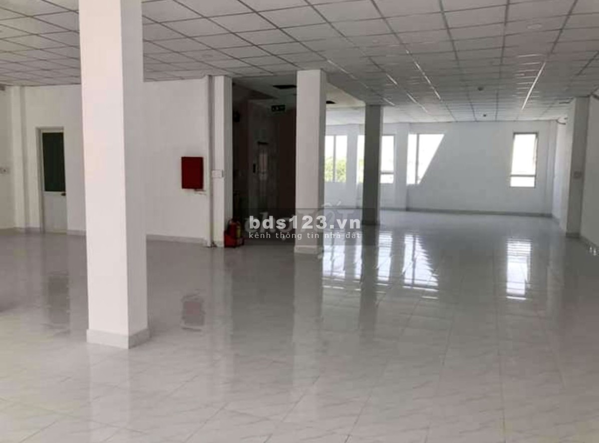 Cho thuê văn phòng, kho, xưởng may tầng 3 rộng 240m2 lh 0908198315