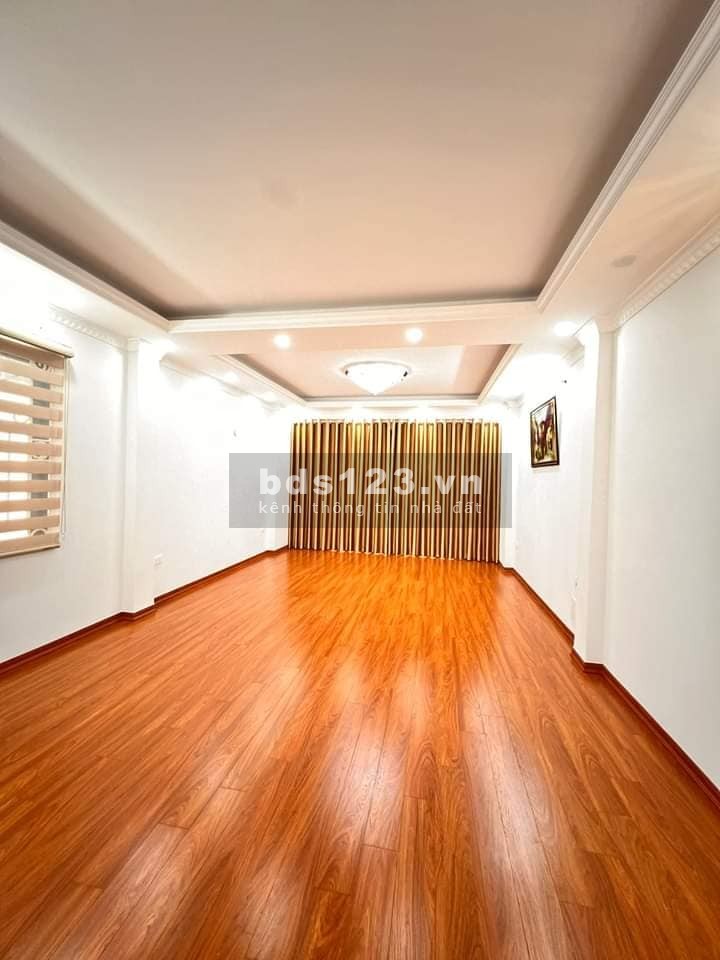 Bán nhà Kim Đồng, Hoàng Mai 47m² x 5 tầng, mặt tiền 4,2m, giá 13,9 LH 0975258510