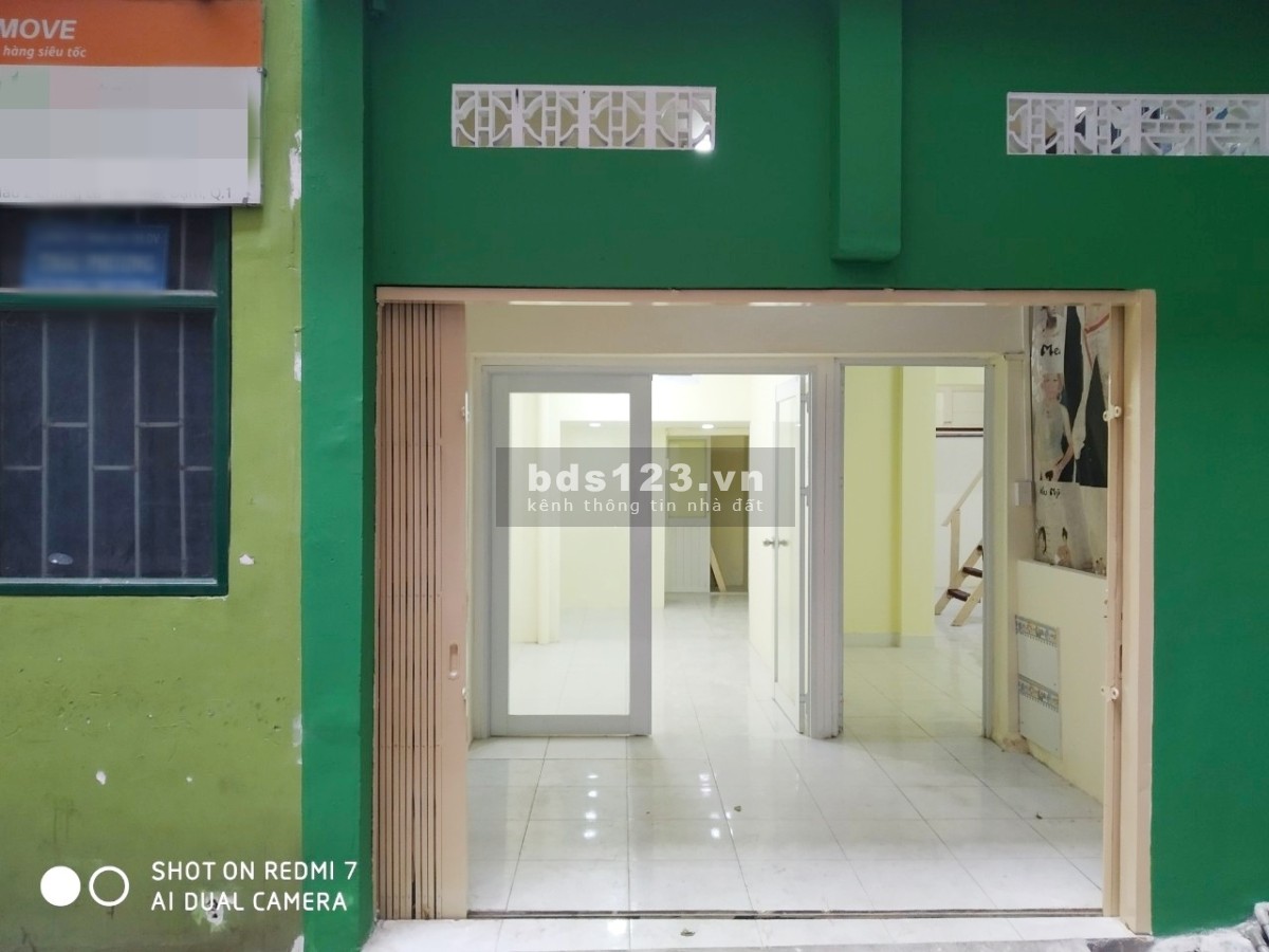 Cho Thuê nhà nguyên căn Quận 1, Giá thuê nguyên căn: 15 triệu/tháng. liên hệ 0946528608