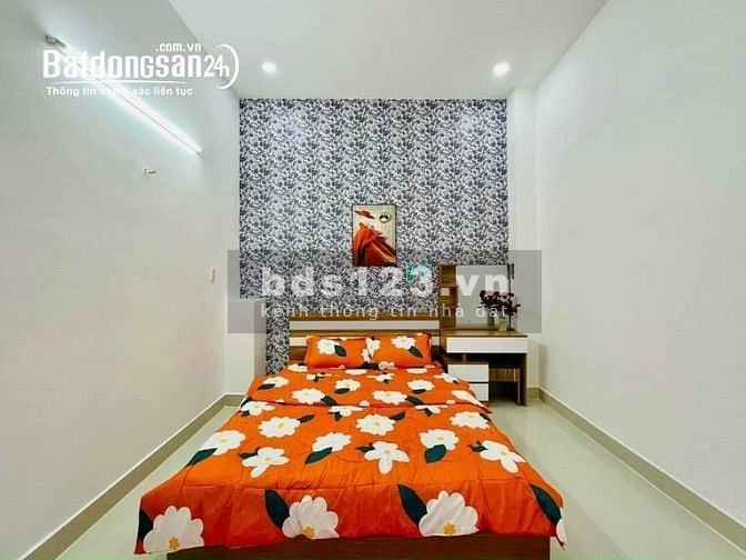 Bán nhà mặt tiền đường số 3 khu Cư Xá Đô Thành Quận 3, 4 tầng LH 0902501544