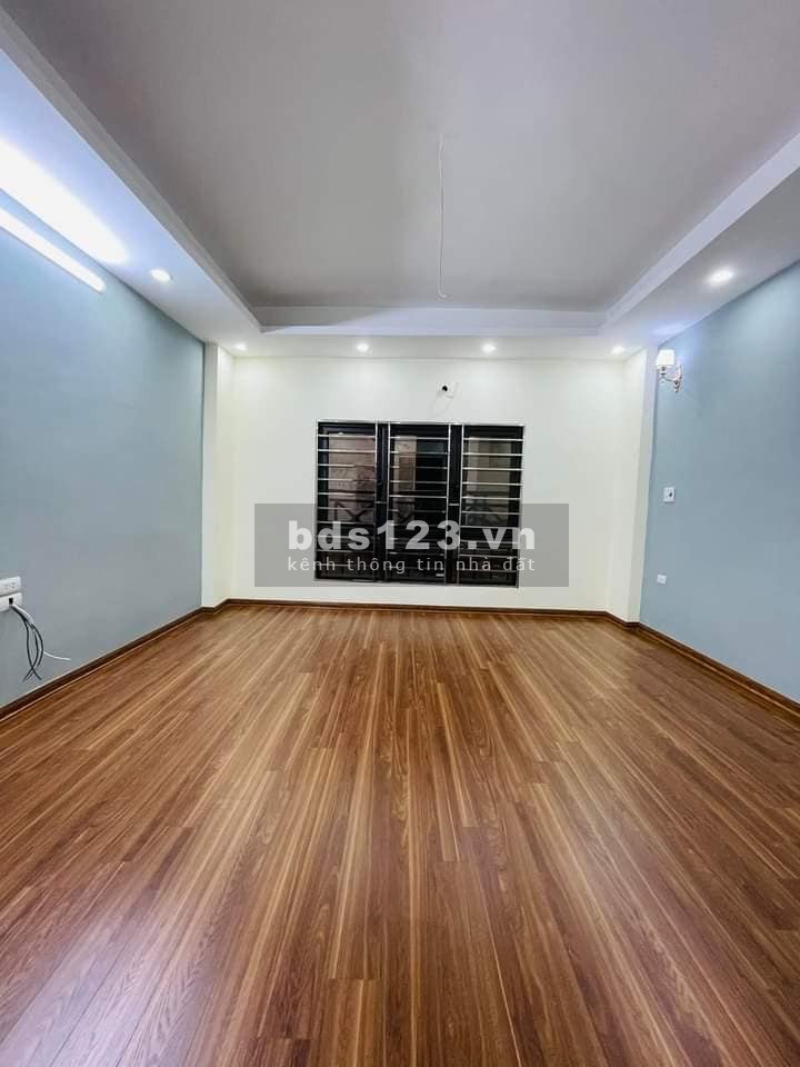 Bán nhà Vĩnh Hưng, Hoàng Mai 39m x 5 tầng, mặt tiền 4.5m, giá 4.2 tỷ