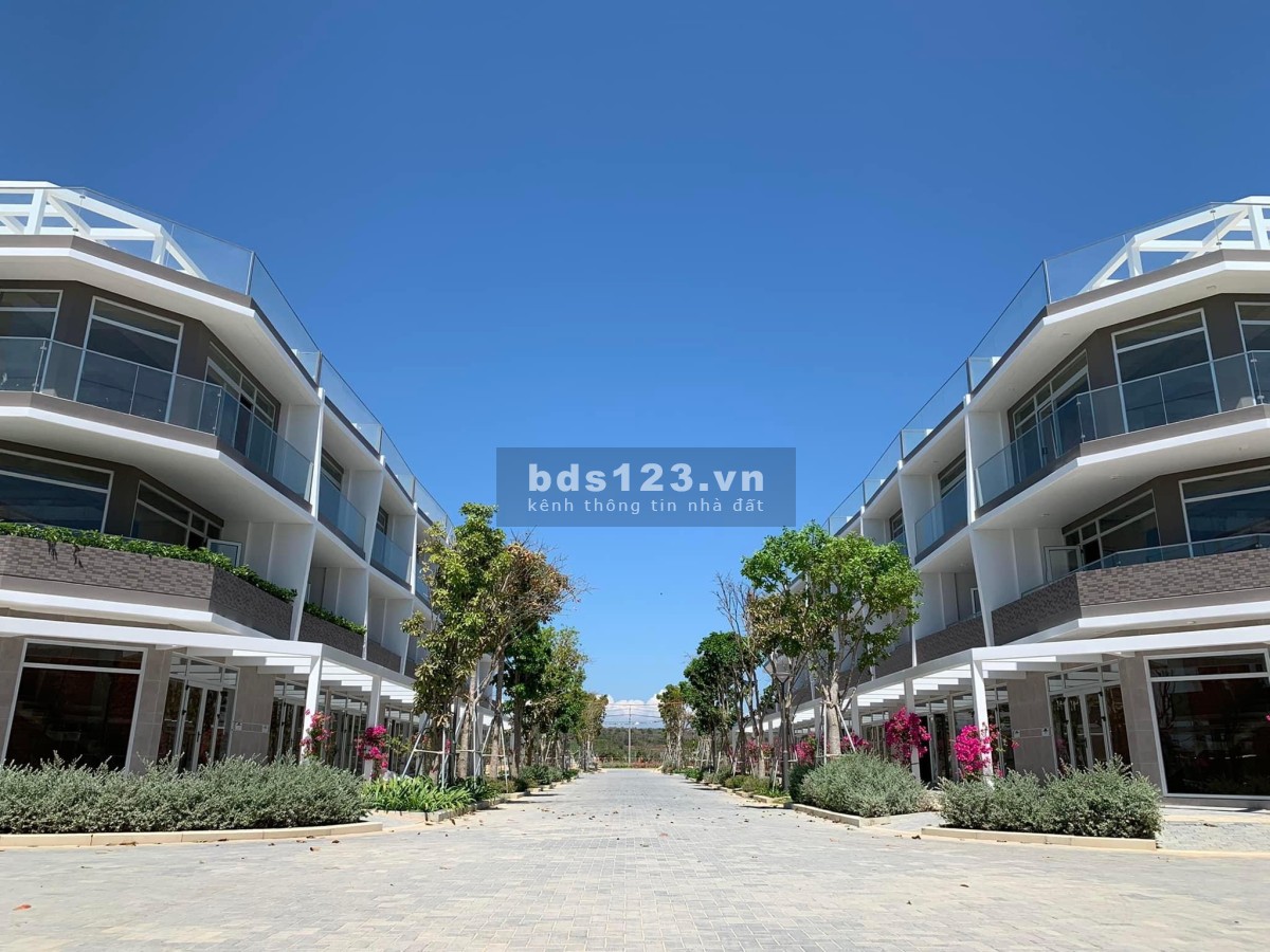Sở hữu lâu dài nhà phố biển 2 mặt tiền tại Thanh Long Bay giá chỉ 2,5 Tỷ