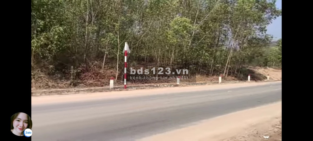 Giá 250trieu 1 mét mặt tiền cam kết không dính quy hoạch lh 0909448067