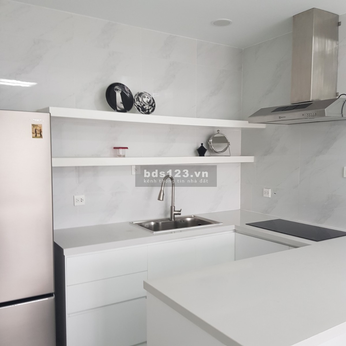 Cho thuê ngay căn hộ 2 phòng ngủ chỉ 16 triệu/tháng, chung cư The Sun Avenue