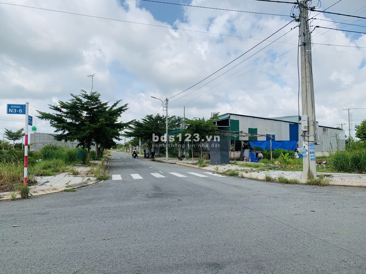 Bán gấp lô đất thổ cư đường nhựa 14m, liền kề KCN, xây trọ ngay 100m2 giá 750 triệu