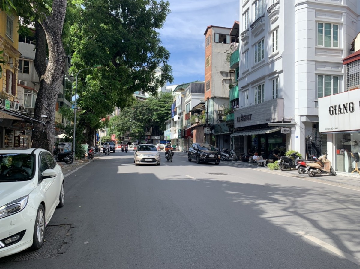 Bán mảnh đất trung tâm Q Hoàn Kiếm diện tích 90m2, mặt tiền 9m giá nhỉnh 14 tỷ LH 0902298826