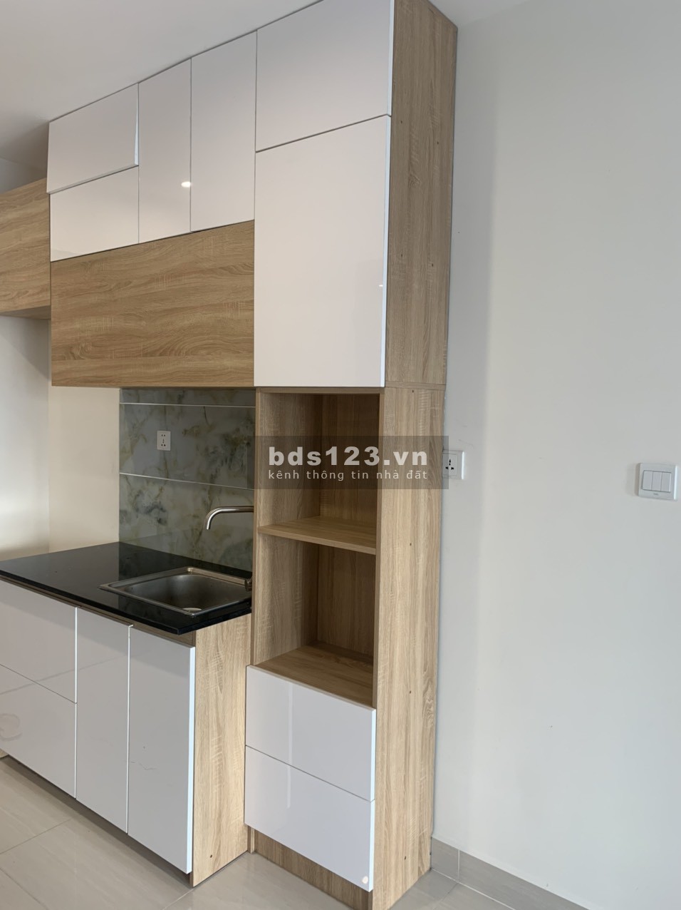 Căn hộ Studio S302, Diện tích 30m². Giá bán 1470 bao thuế, phí