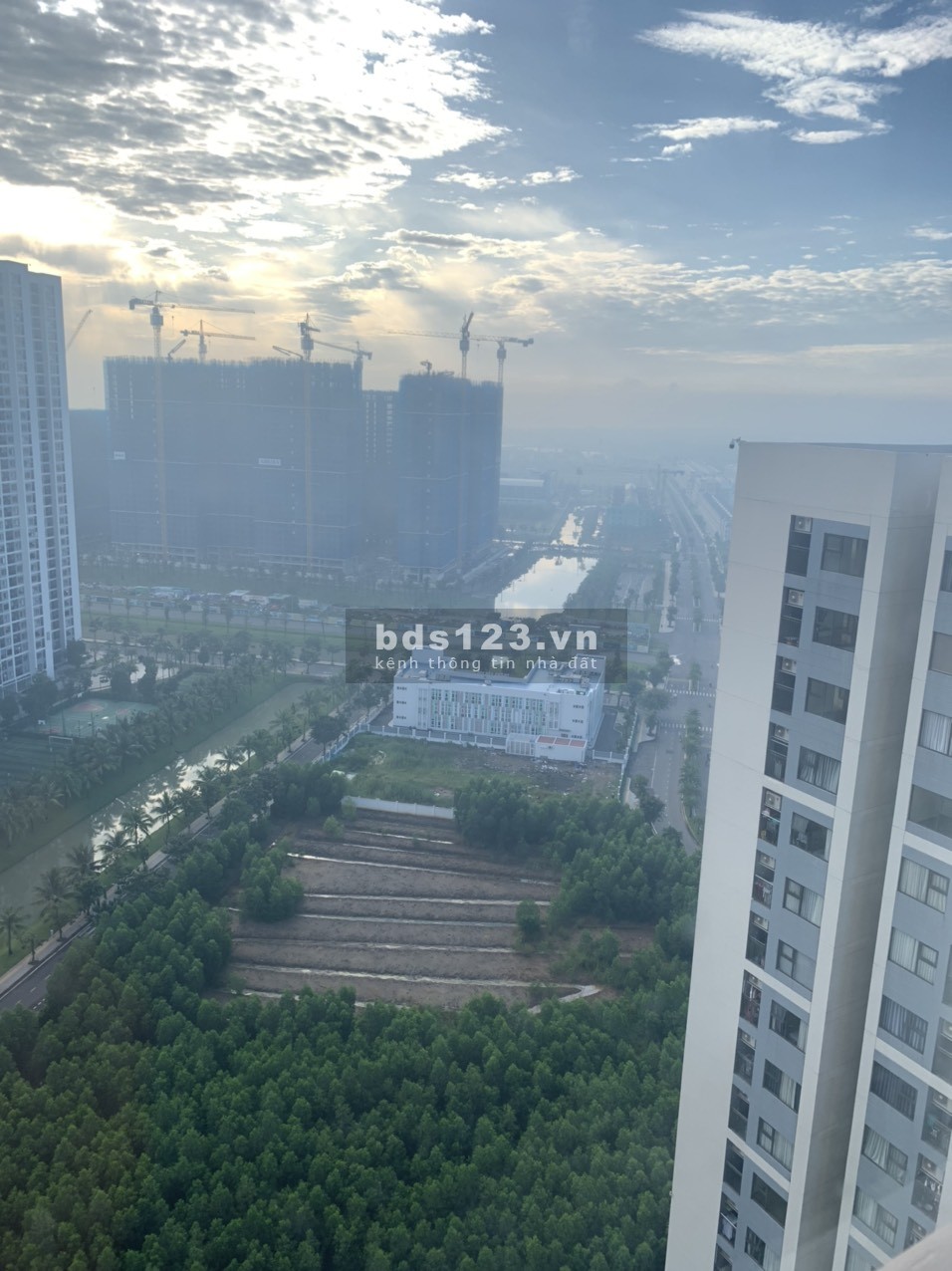 Căn hộ Studio S302, Diện tích 30m². Giá bán 1470 bao thuế, phí