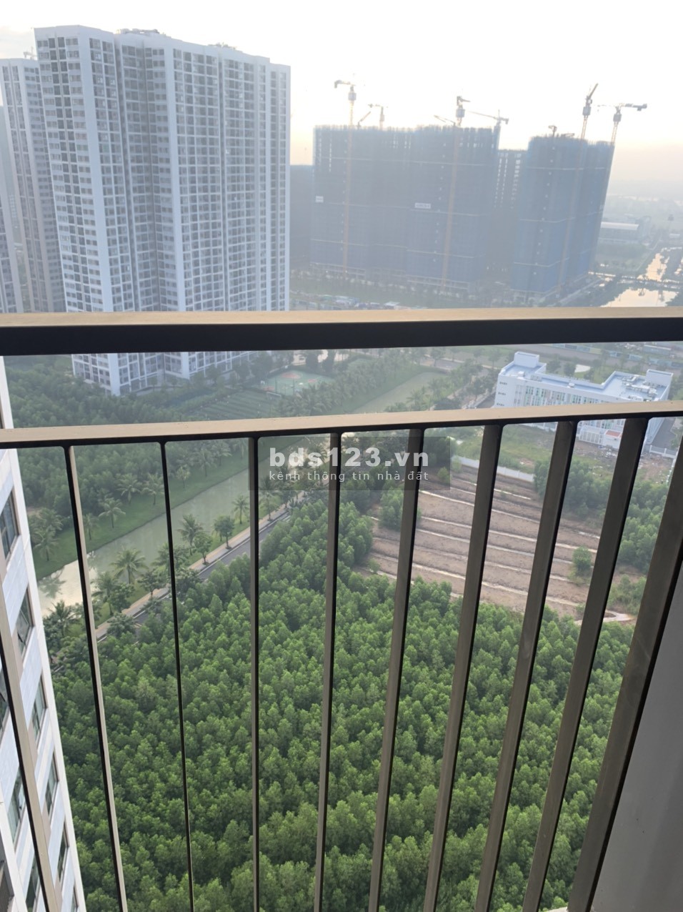 Căn hộ Studio S302, Diện tích 30m². Giá bán 1470 bao thuế, phí