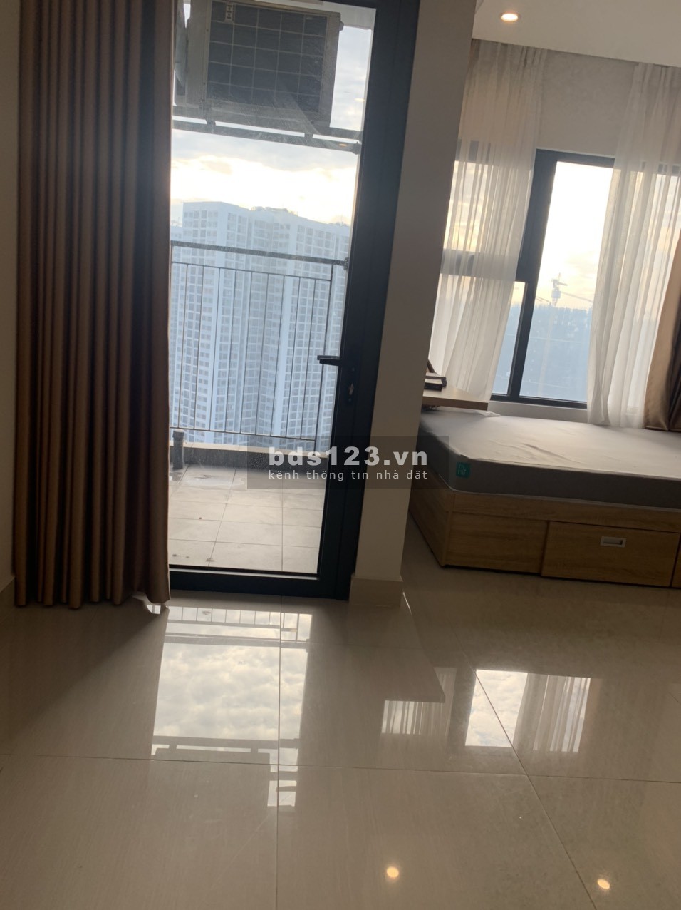 Căn hộ Studio S302, Diện tích 30m². Giá bán 1470 bao thuế, phí
