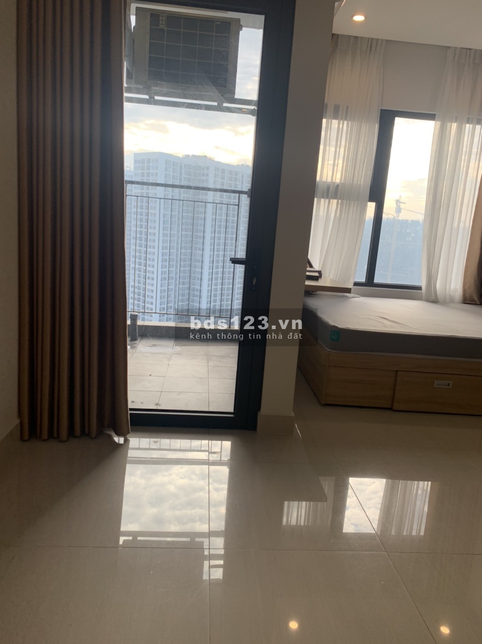 Căn hộ Studio S302, Diện tích 30m². Giá bán 1470 bao thuế, phí