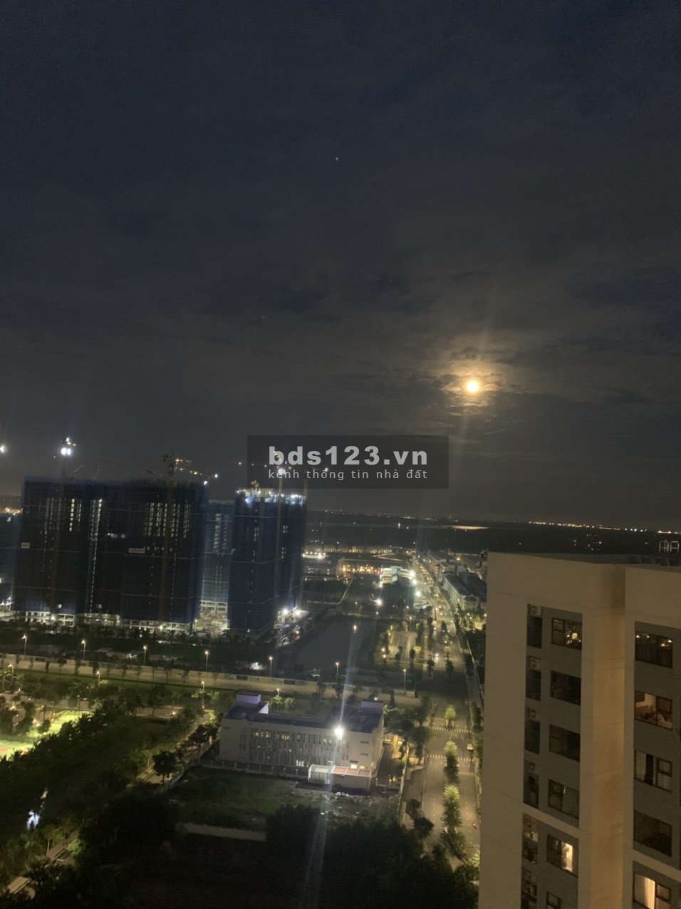 Căn hộ Studio S302, Diện tích 30m². Giá bán 1470 bao thuế, phí