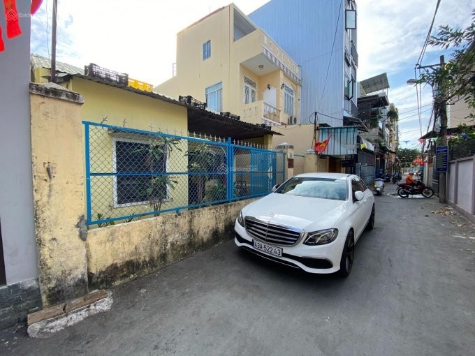 140m2 ngàng 8.4m nở hậu 9.4m, đường 5.5m, 2 ô tô tránh nhau, giá tốt