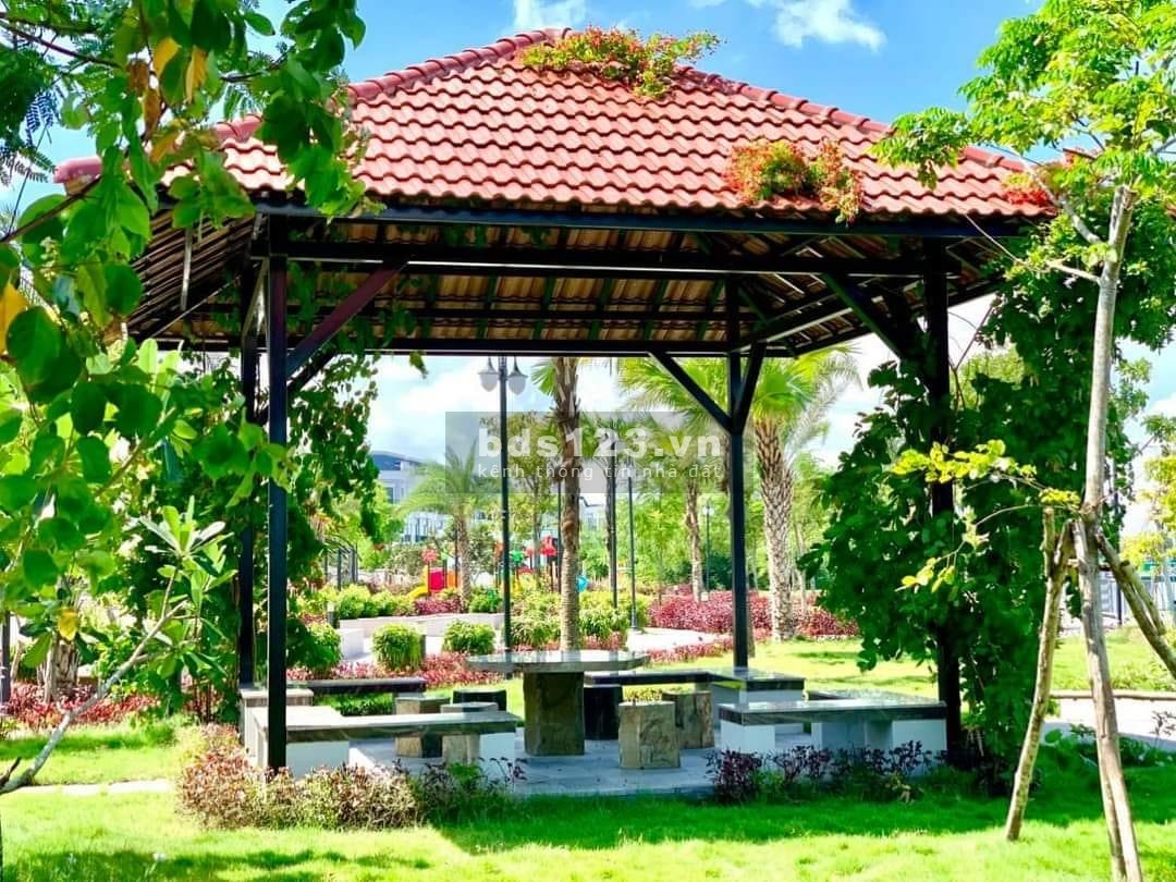 Biệt thự nằm tại ven sông trong lỗi ĐT "Home Resort" có sổ hồng riêng, sở hữu lâu dài