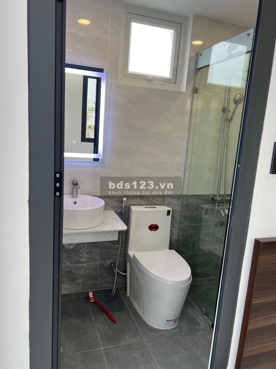 Bán nhà: Hoàng Hoa Thám P5 Quận Phú Nhuận giá 8.1tỷ tiện ích đủ