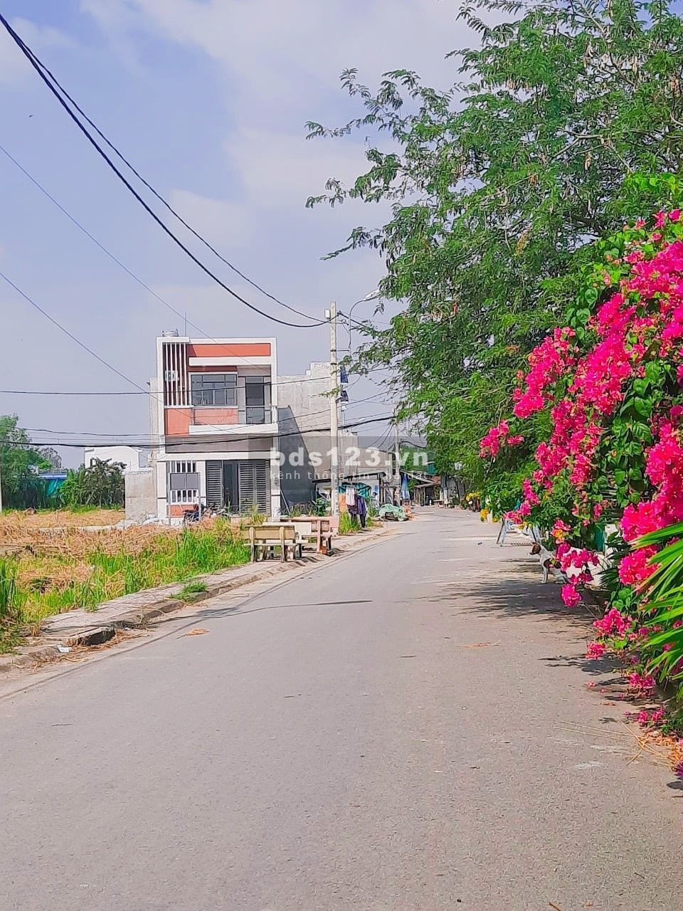 Bán đất nền đẹp, giá rẻ ngay mặt đường nhựa 10m, giá 2.7 tỷ